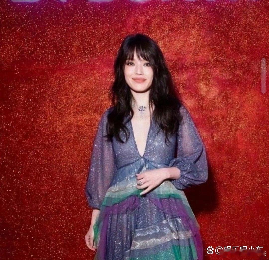 舒淇换发型后大变样！一袭紫色星空裙秀曲线，差点认不出，还是这么有气质，还是这么美