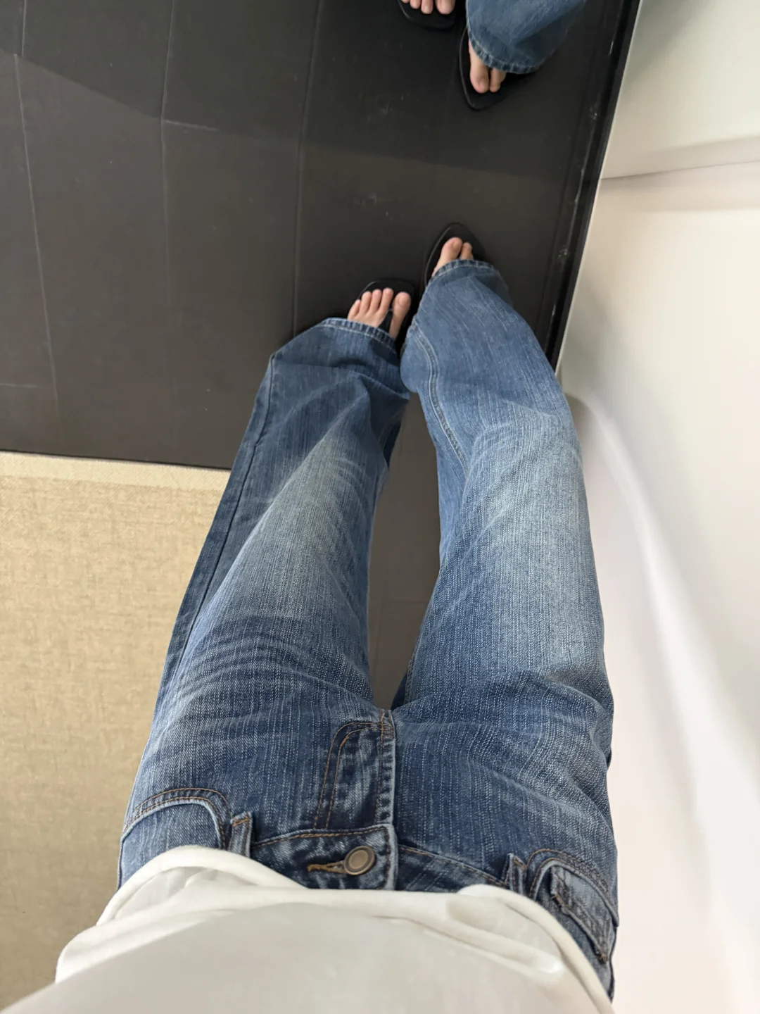 质感太顶了...我不允许任何人忤逆这条裤子！