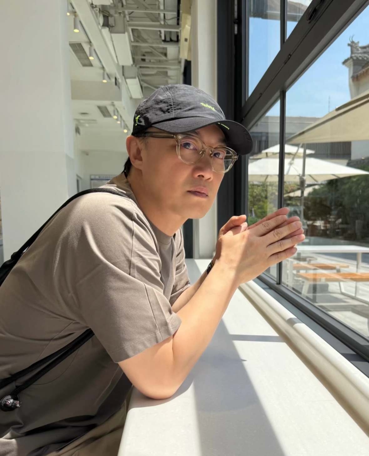 跟Eason一起见山 见海 见世界…