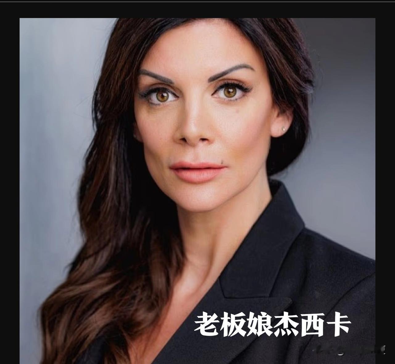 瑞士夜店跨年夜大火疯狂复盘结果：

1、原来这家店就是一个清吧，在地上一层。旅客