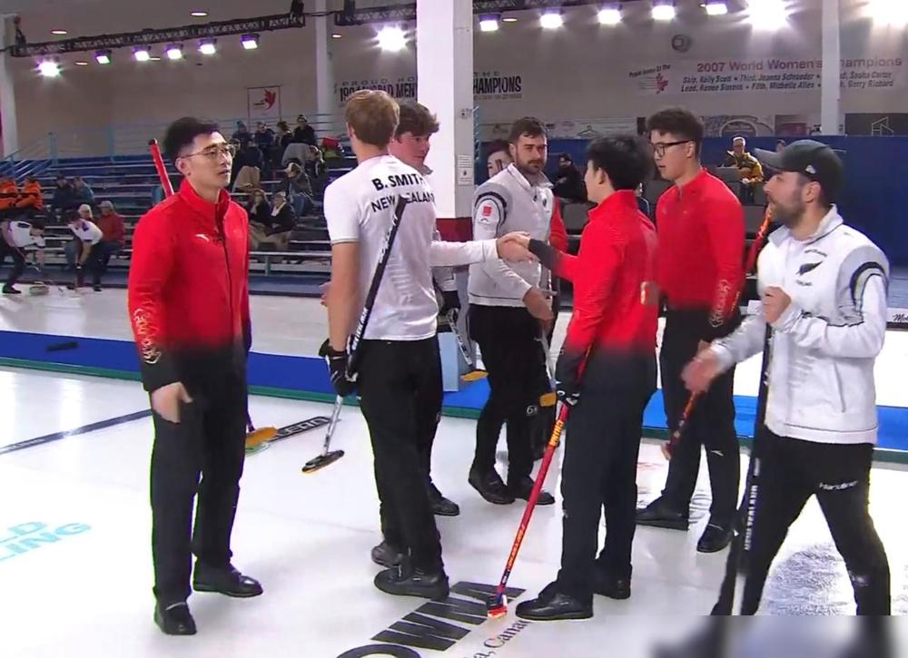 米兰冬奥会冰壶落选赛中国队大胜新西兰队豪取四连胜继续领跑！

这场是北京时间12