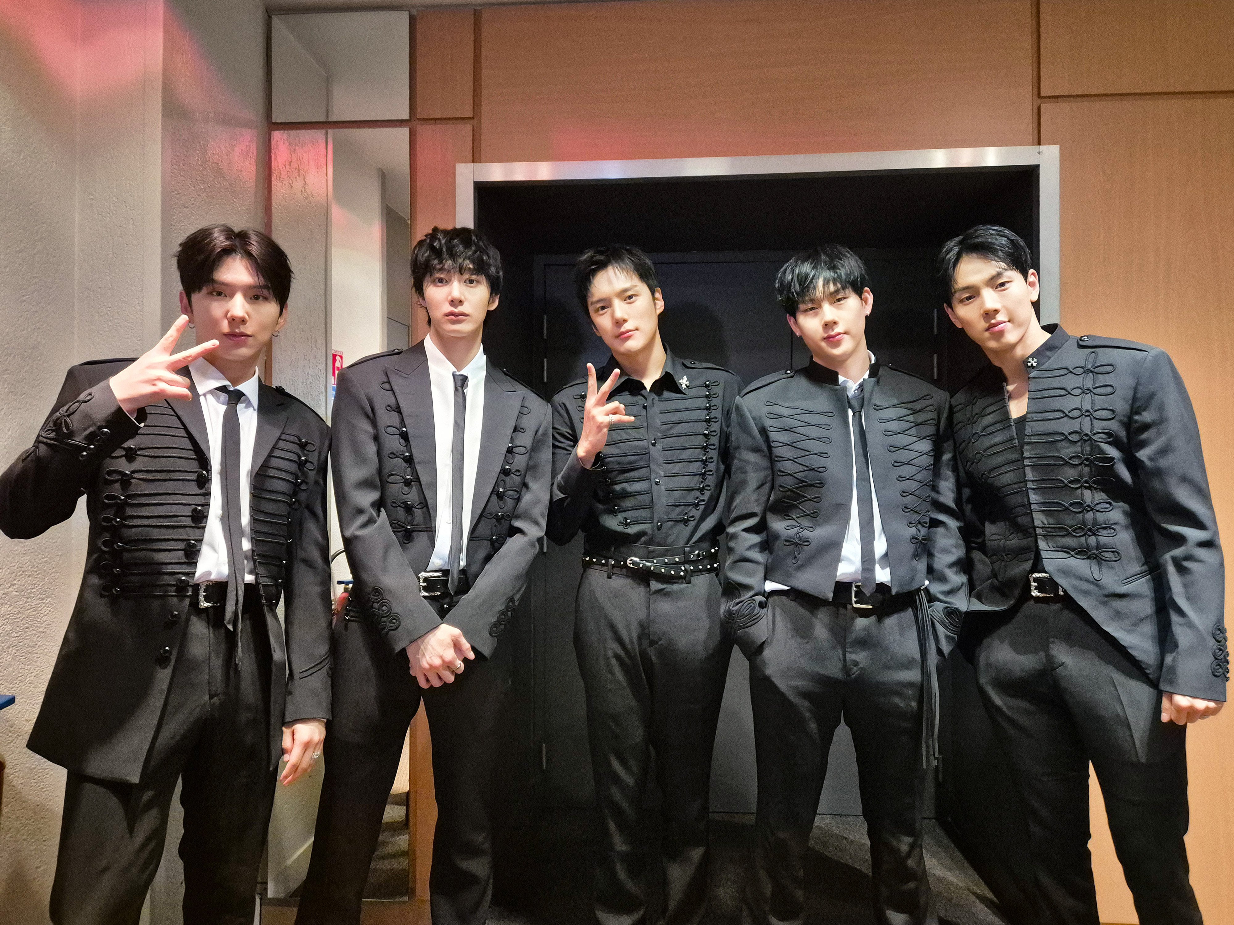 260627 官X更新[📸] 260626 SBS <韩法建交140周年 K-