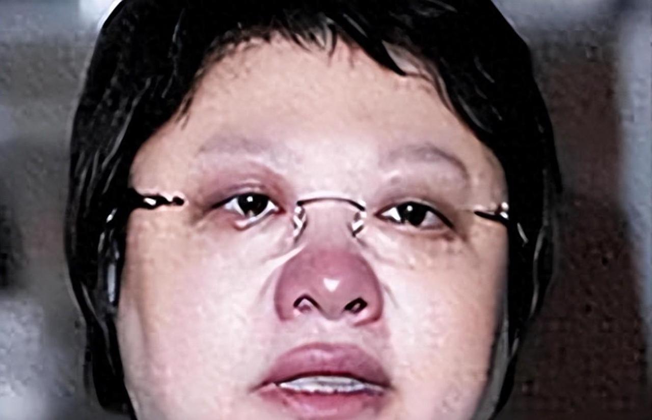 韩红风波为何越滚越大？

一段走个面，能掀多大风浪？韩红这次就撞上了。

6月3