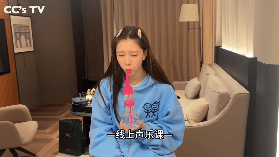 宋妍霏53分钟的vlog给我看爽了时长拉满，快乐加倍！的乘风师姐帮唱vlog简直