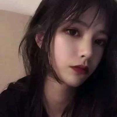 黑发红唇，温柔中带着一丝神秘，谁是你的梦中情人？黑发红唇女神 红唇美人照 黑发辣