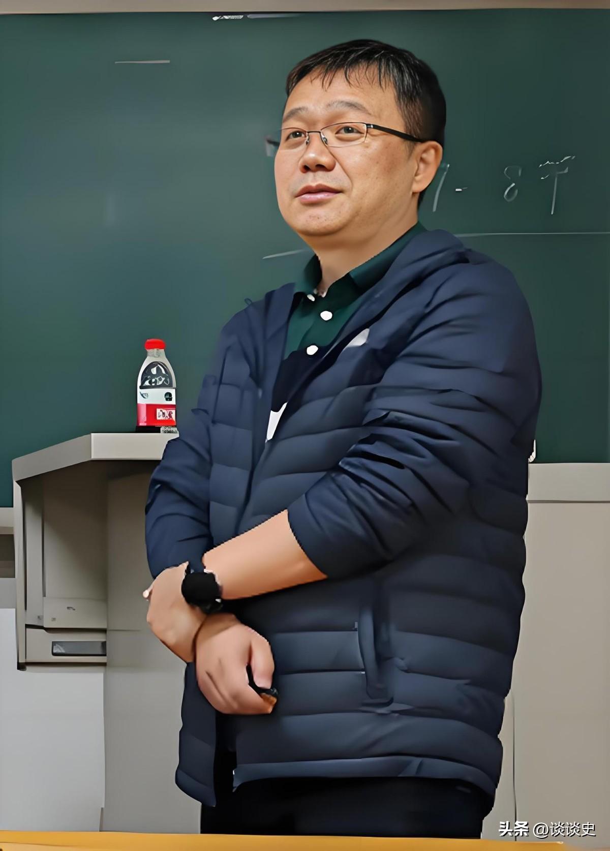 杨强教，这位深耕国防雷达领域近三十年的科研匠人，用毕生坚守为我国海防打磨出了一双