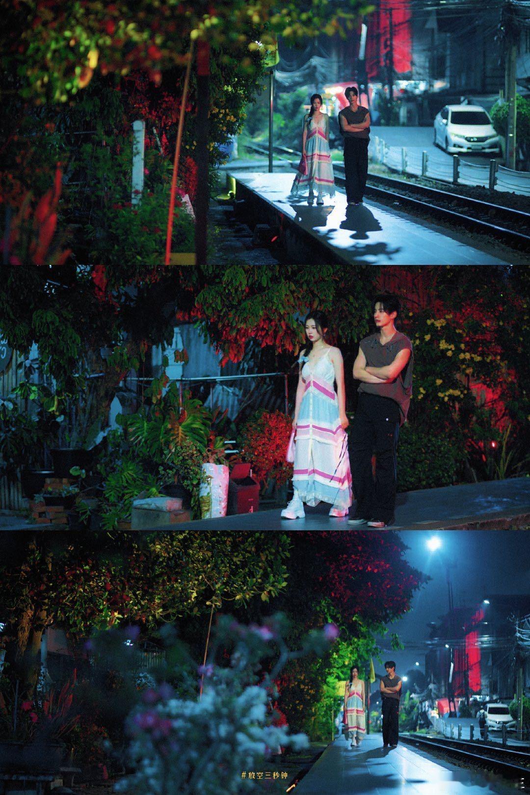 手指碰了一下俩人眼神全乱了 这才是真・cp 感！互动里的默契藏不住，不用硬凹糖点