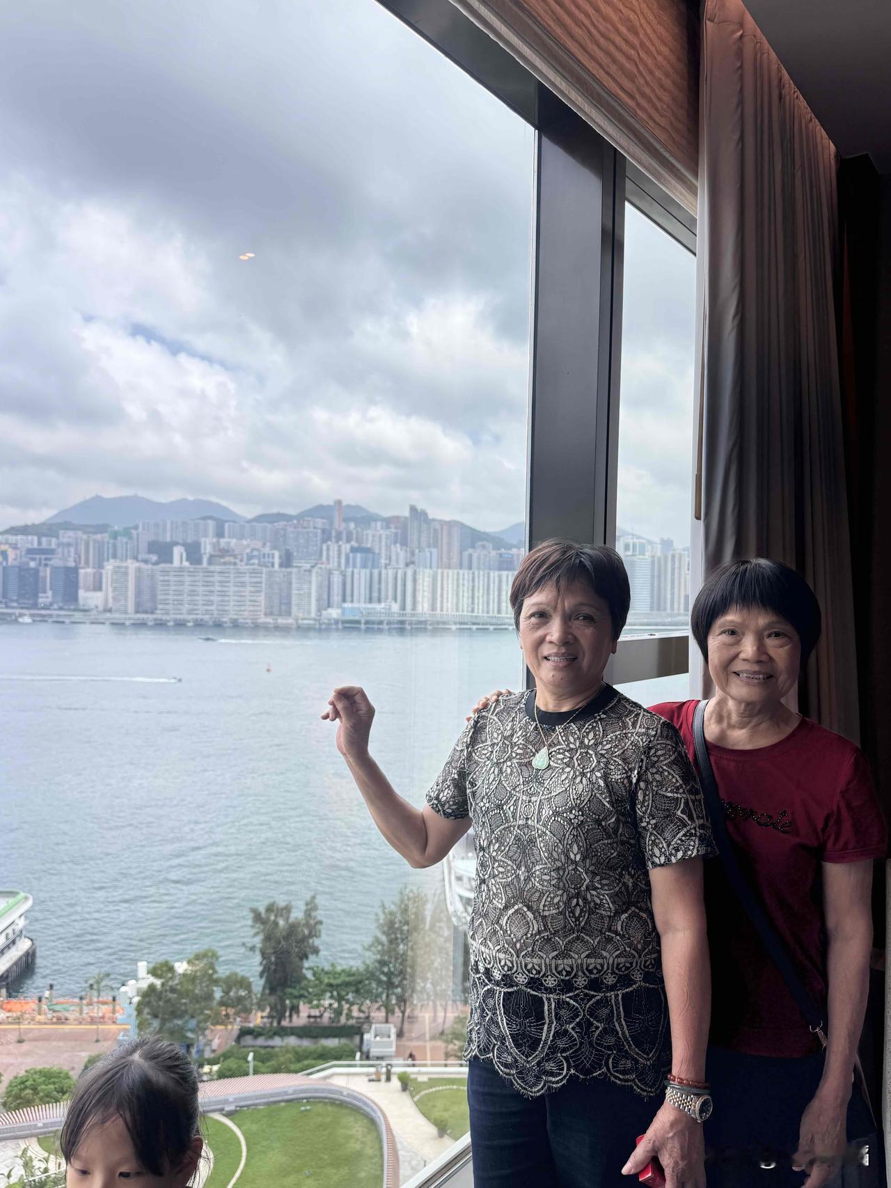 《妈妈，为什么我们要生病呢》

夜里烧刚退下去一点，脑袋还是昏沉沉的，浑身软乎乎