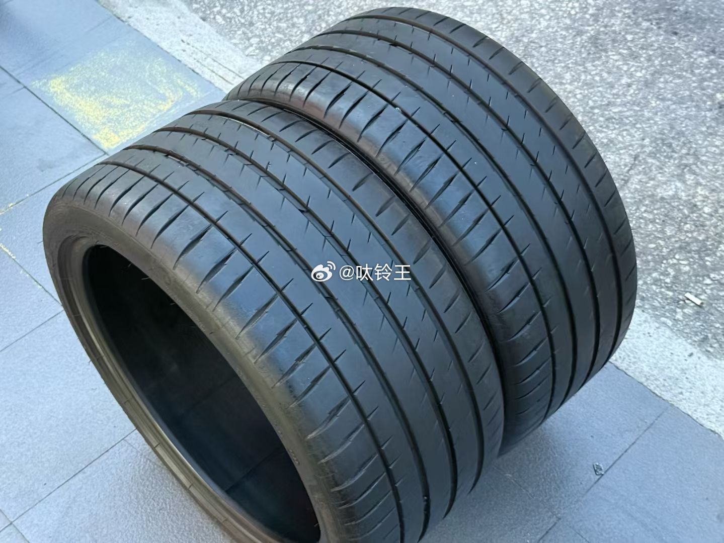 米其林PS4S 美国产 22年 95新规格：265 35 19 两条 无伤无补 