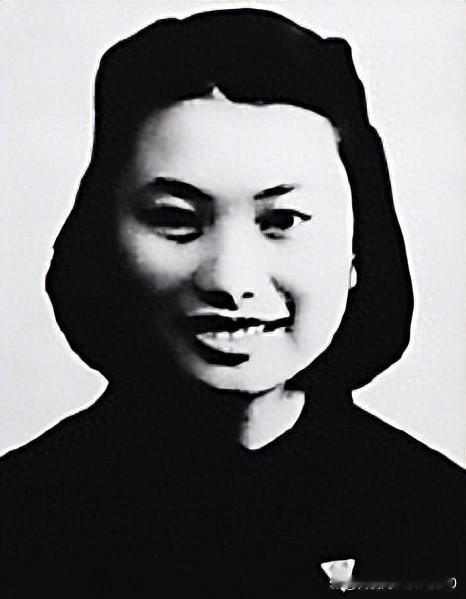 1950年，丁佑君被土匪轮番侵犯一整夜。随后，敌人又扒光她的衣服，给她灌辣椒水、