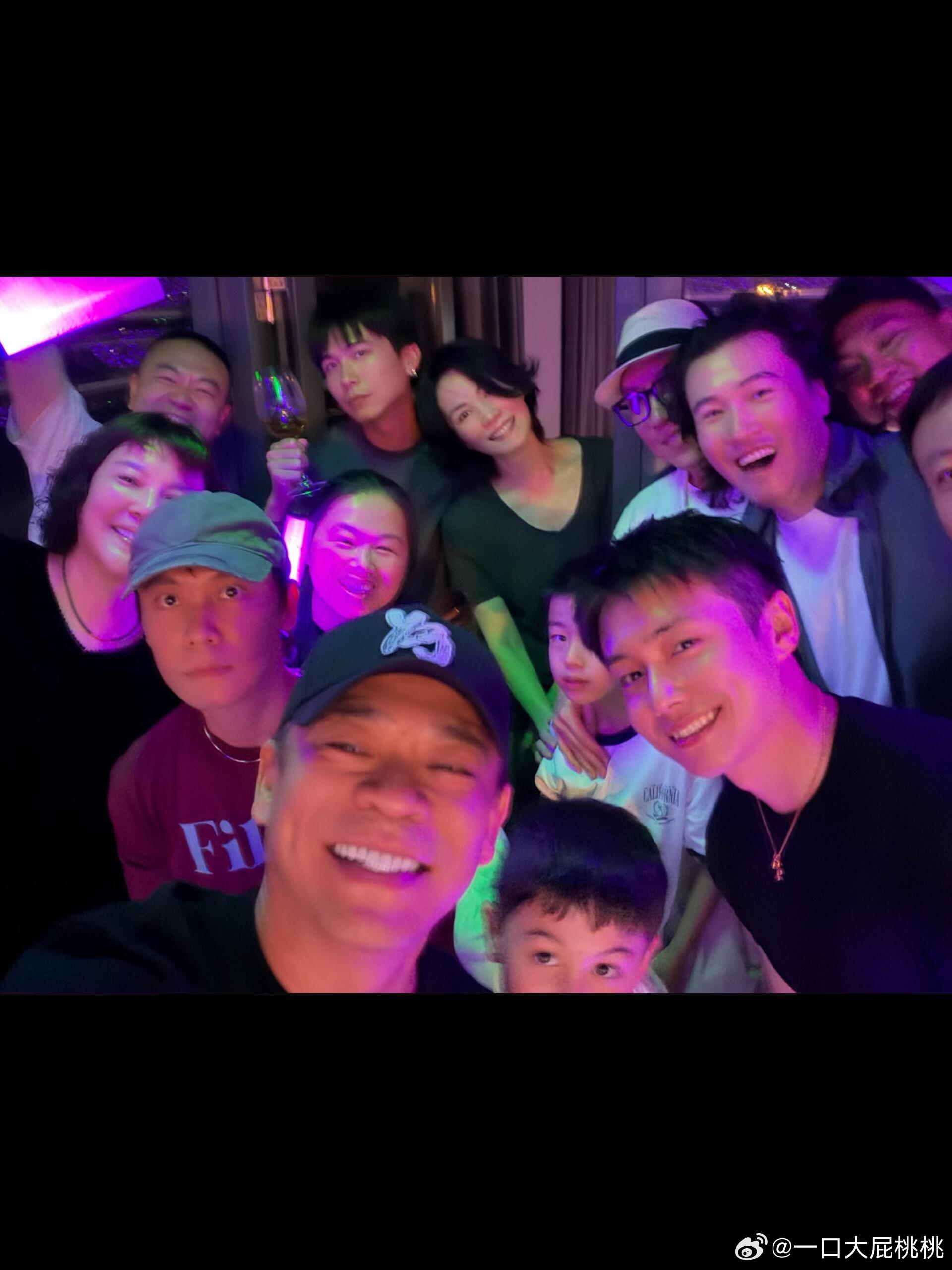 孙浩分享的谢霆锋西安演唱会新鲜的王菲！ 