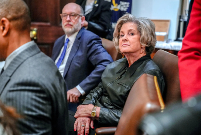 白宫幕僚长出手了，公开美军损失详细报告，准备力挽在波斯湾的狂澜！《时代周刊》披露