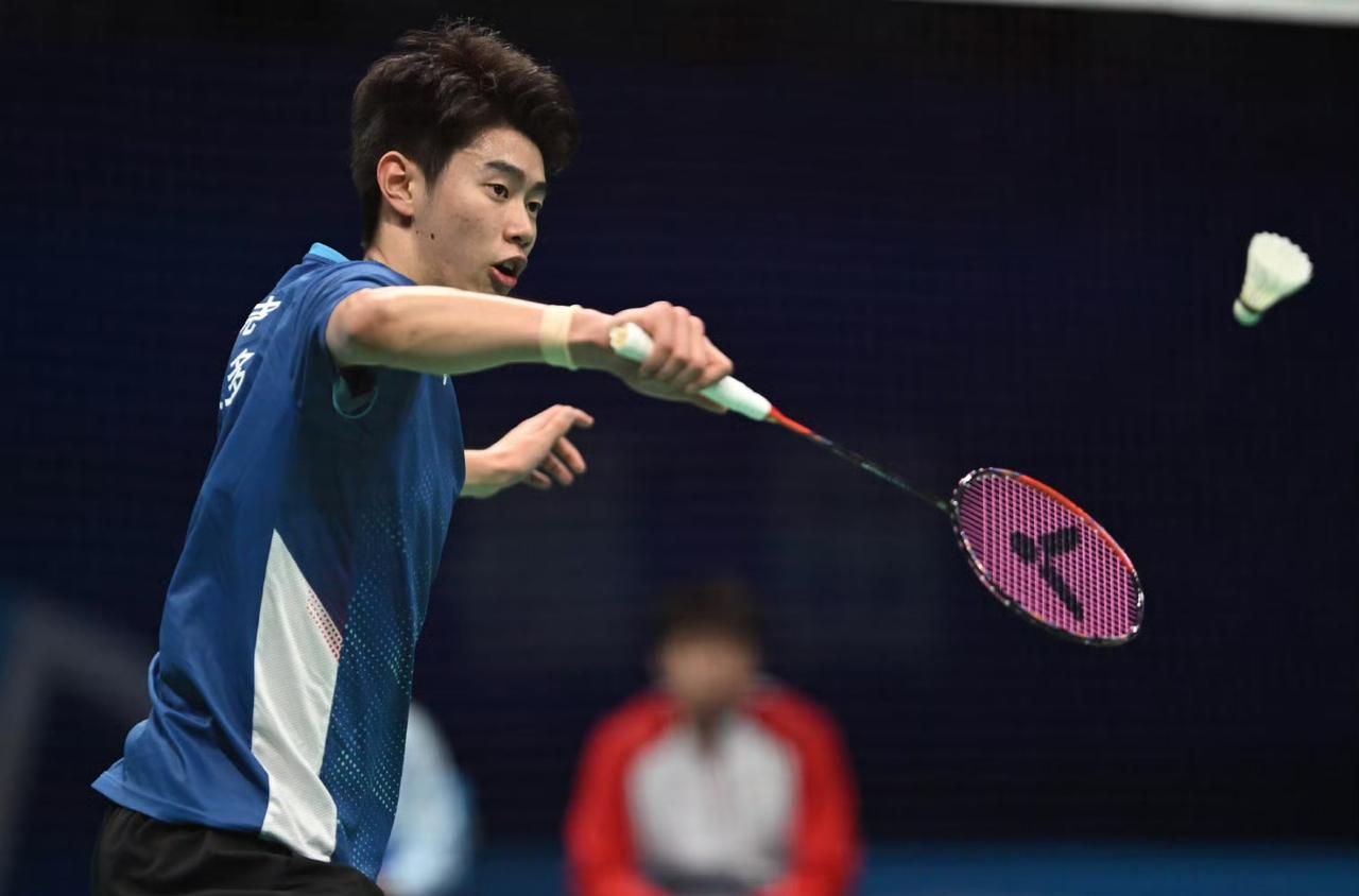 王正行、胡哲安、董天尧晋级16强!
在羽毛球超级300奥尔良大师赛男单1/16决