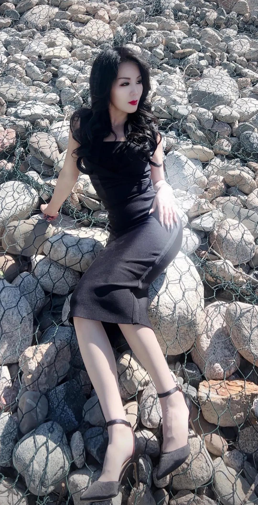 成熟阿姨风性感姨 高清美女