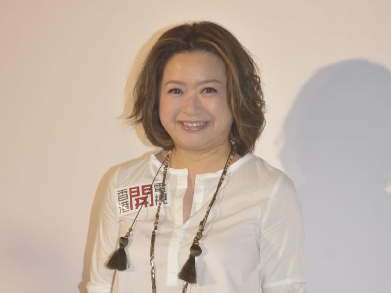 她在1986年开始在香港拍电影，后来去了TVB拍了很多部电视剧，其中最让人印象深