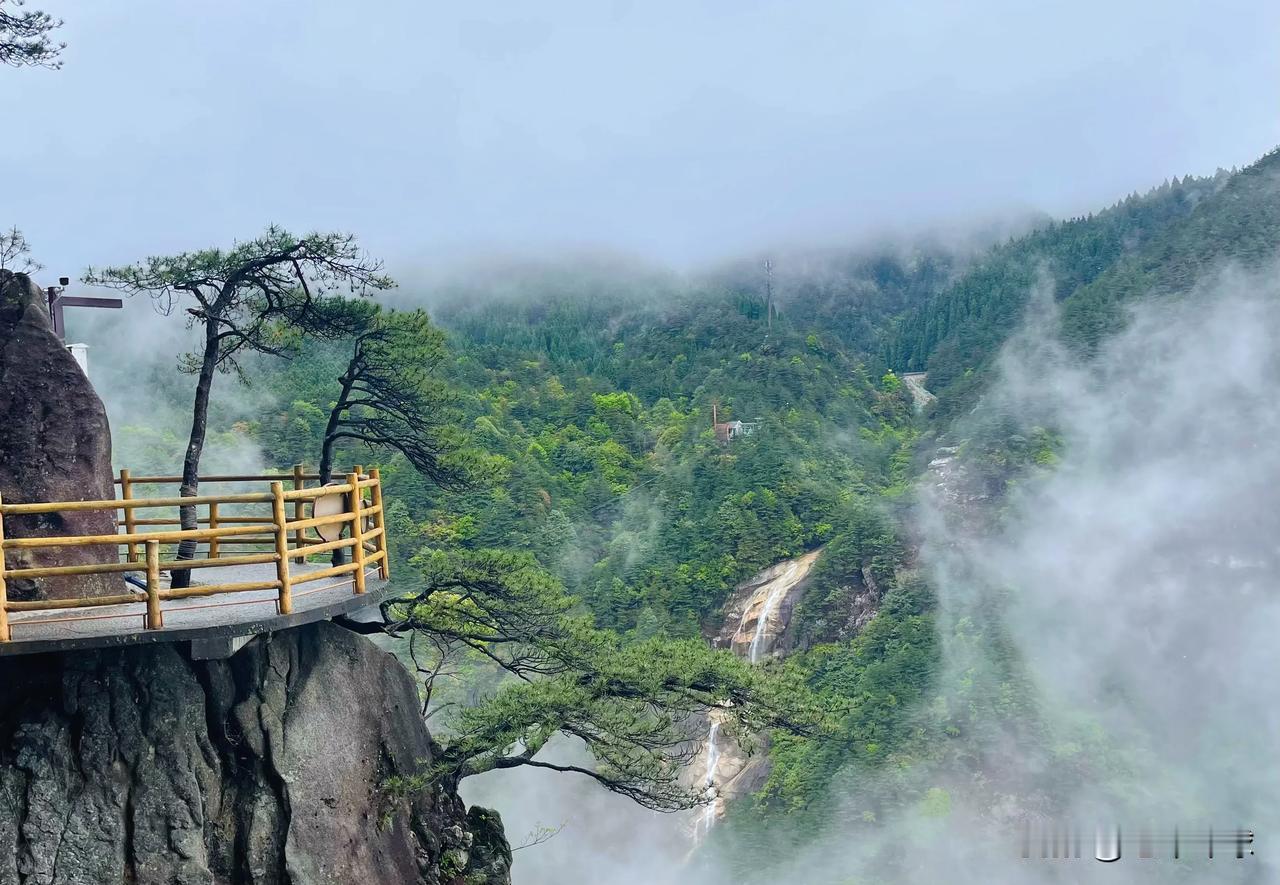 又解锁了一个5A景区——宜春明月山。

在宜春的第二天，我们计划去明月山游览。今