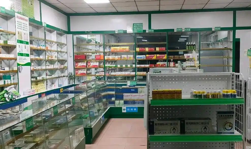 为什么药店越开越多，街上却没见几个人买药？ 

不知道大家有没有注意过这么一个怪