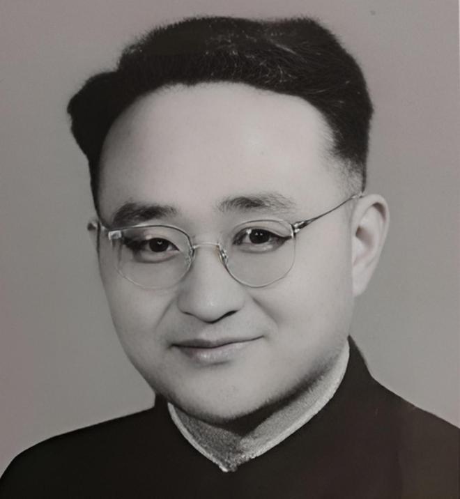 这应该是周总理最失态的一次，1973 年在一次会议上，周总理开口痛骂 “周门不幸