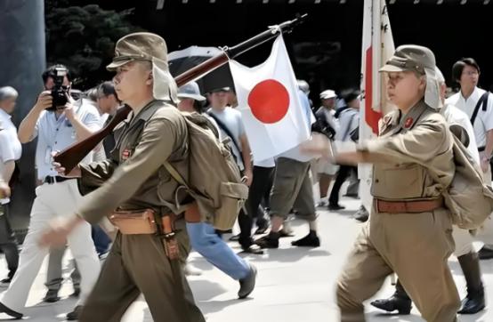 为什么现在日本越来越猖狂？一位日本老人一语道破：“日本之所以敢跟中国叫板，说到底
