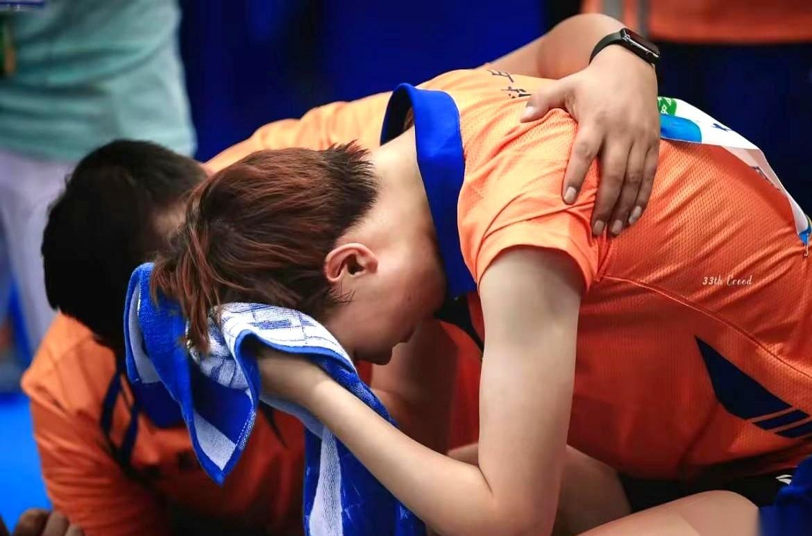 我跟你说，看一个人，别看她拿了多少冠军，也别听她说了多少狠话。
你就去看她输了比