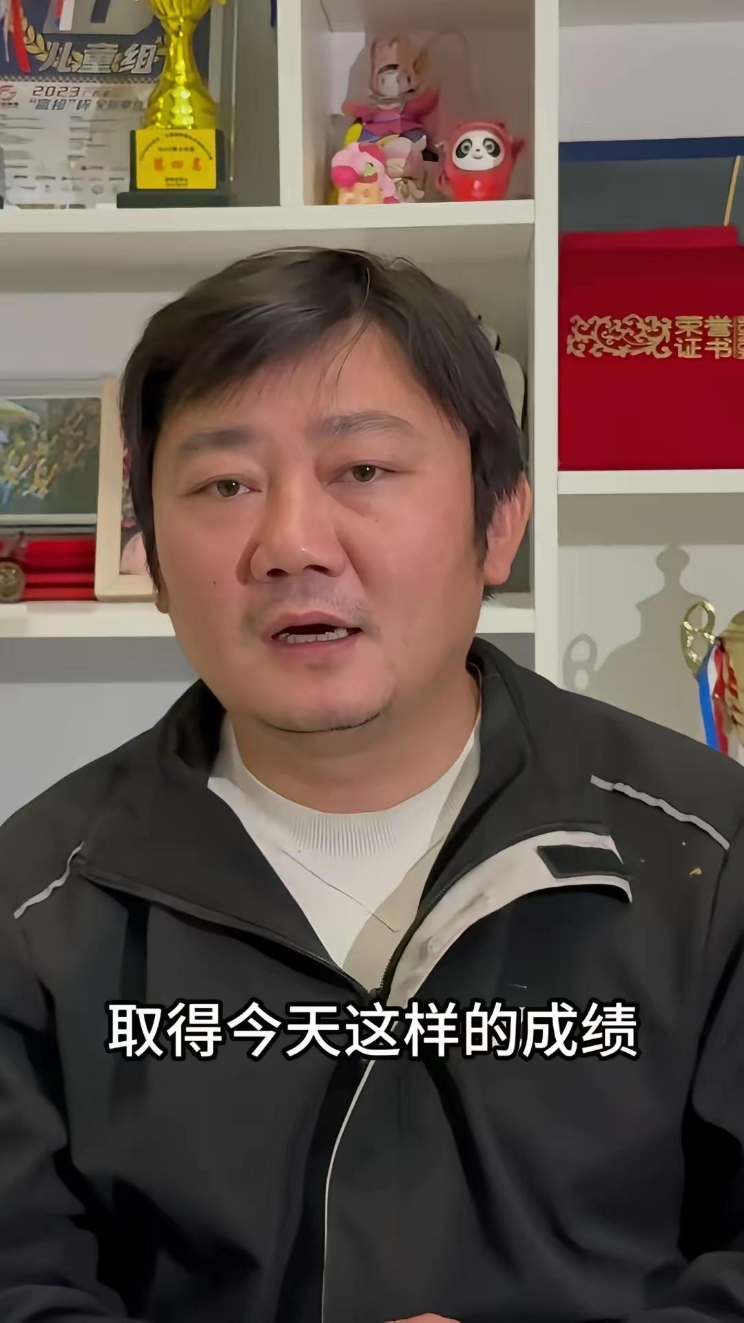 张雪机车老总张雪是不有点飘了？他几句话没说好，影响就大了。彪哥奖励他1300万的