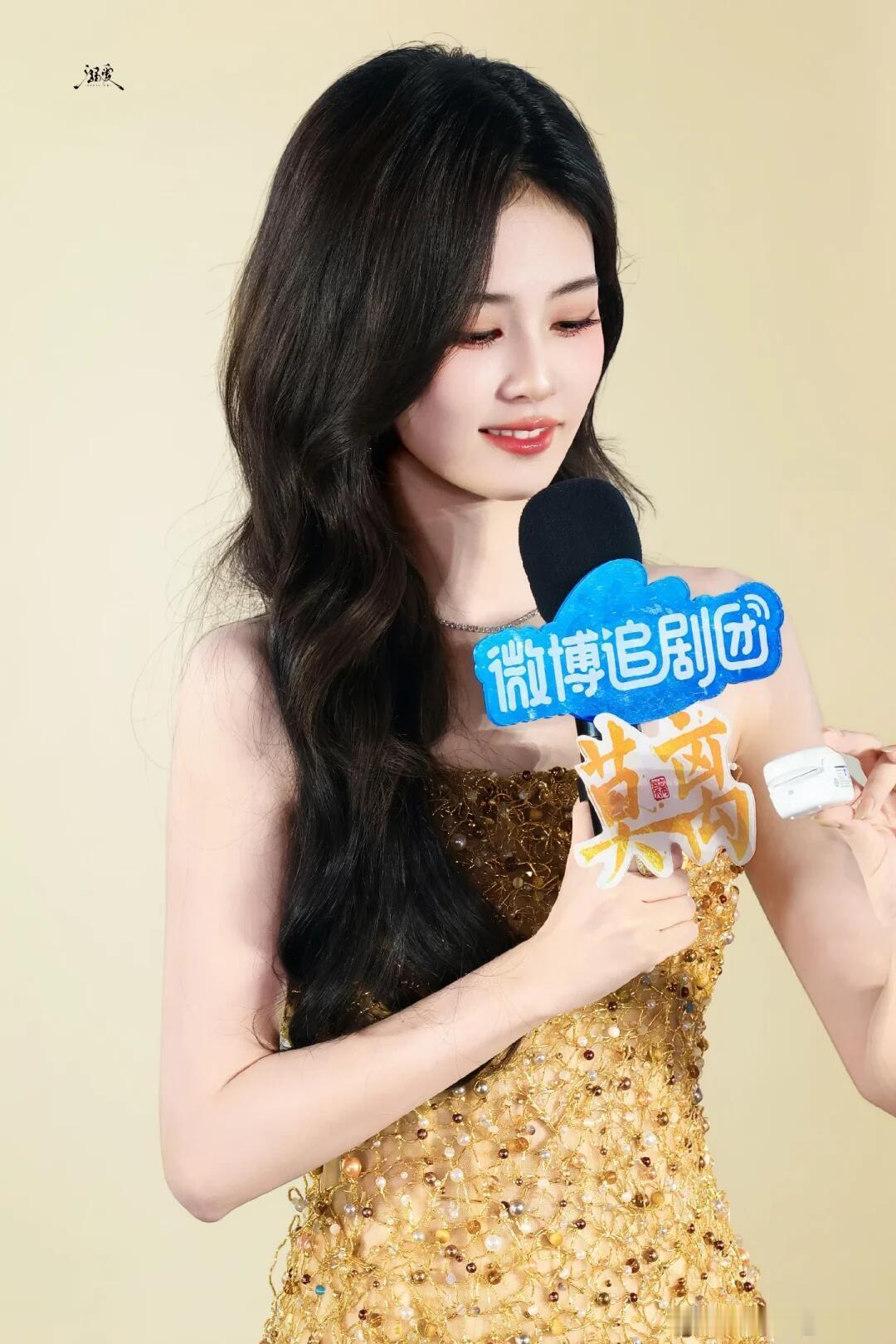 白鹿的底牌是作品误会澄清不必多言，回看白鹿一路作品，每一个角色都藏着她日复一日的