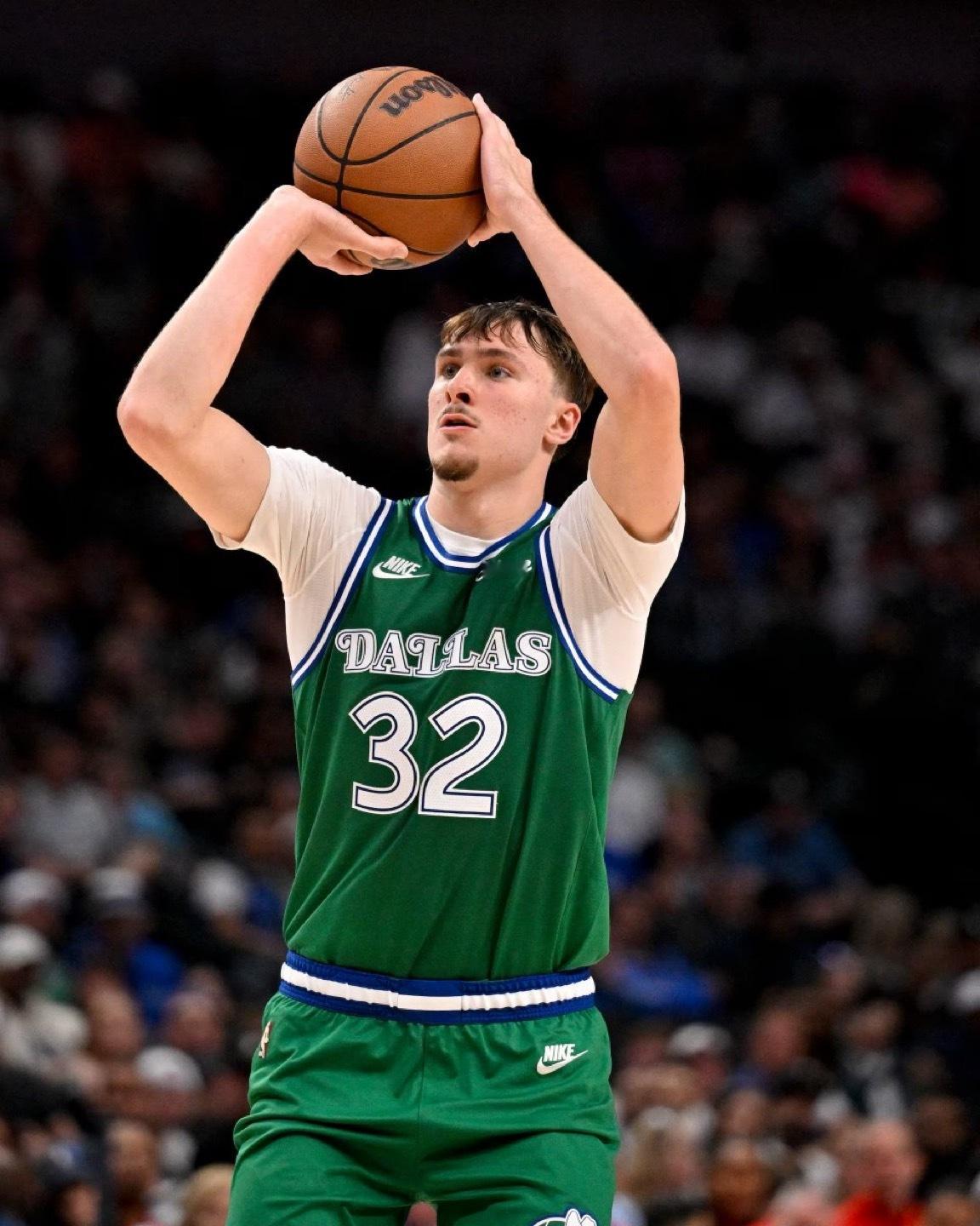 今晚库珀·弗拉格：49 points10 rebounds69% FG3/5 3