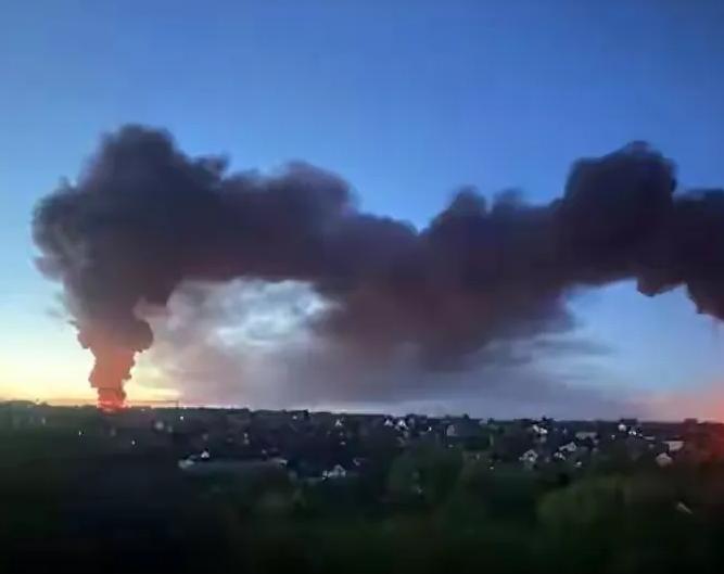 虽迟但到！
英国两架战机击落了俄罗斯的无人机，这些俄罗斯的无人机是想打击乌克兰的