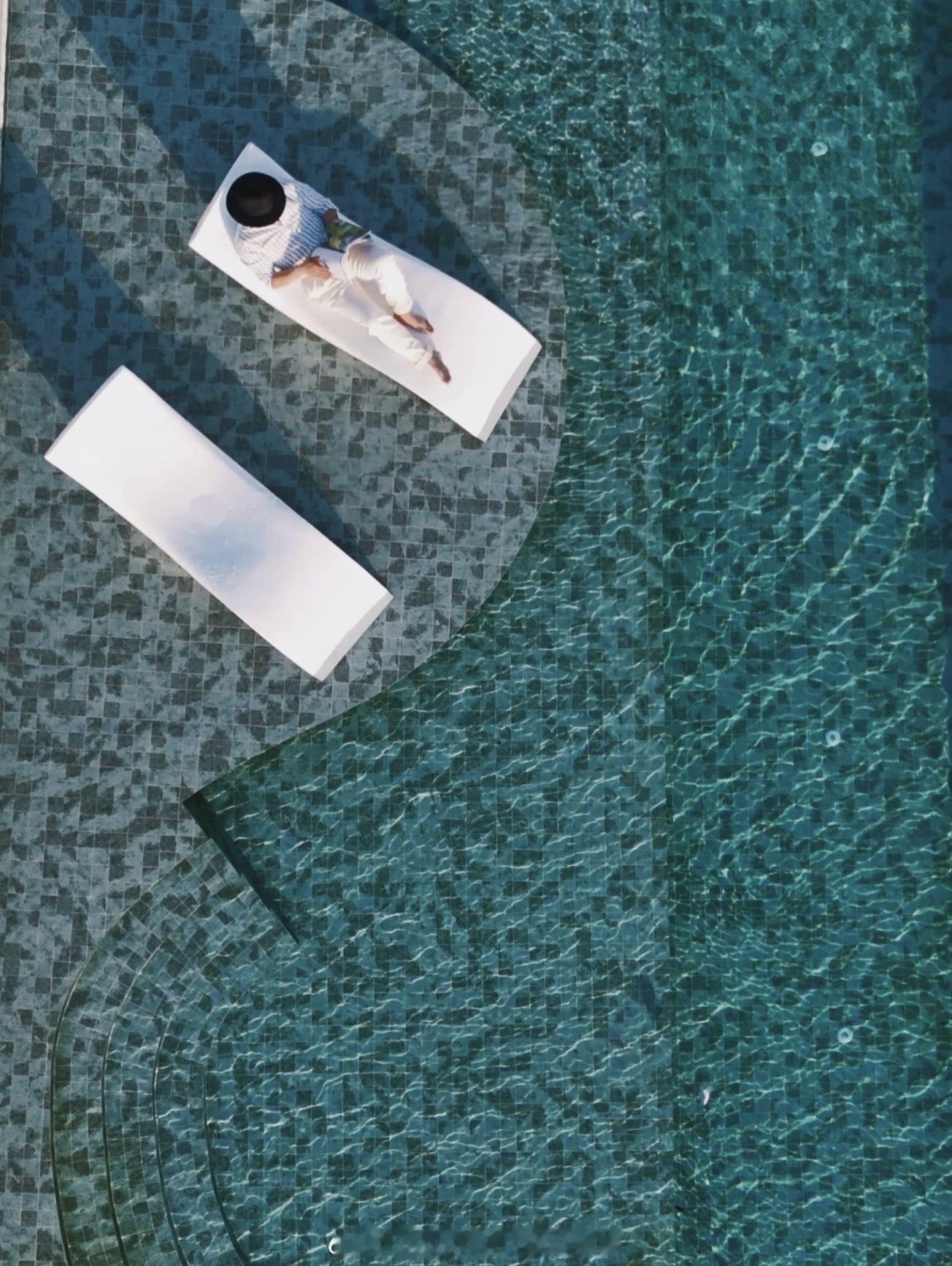 此刻真正不会亏的人， 此刻不出现的人市场每天都在， 但你不必每天都在。市场每天都