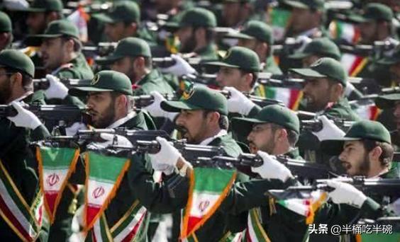 伊朗宣布40天全国哀悼
据伊朗法尔斯通讯社1日报道称，伊朗政府宣布哈梅内伊遇难后