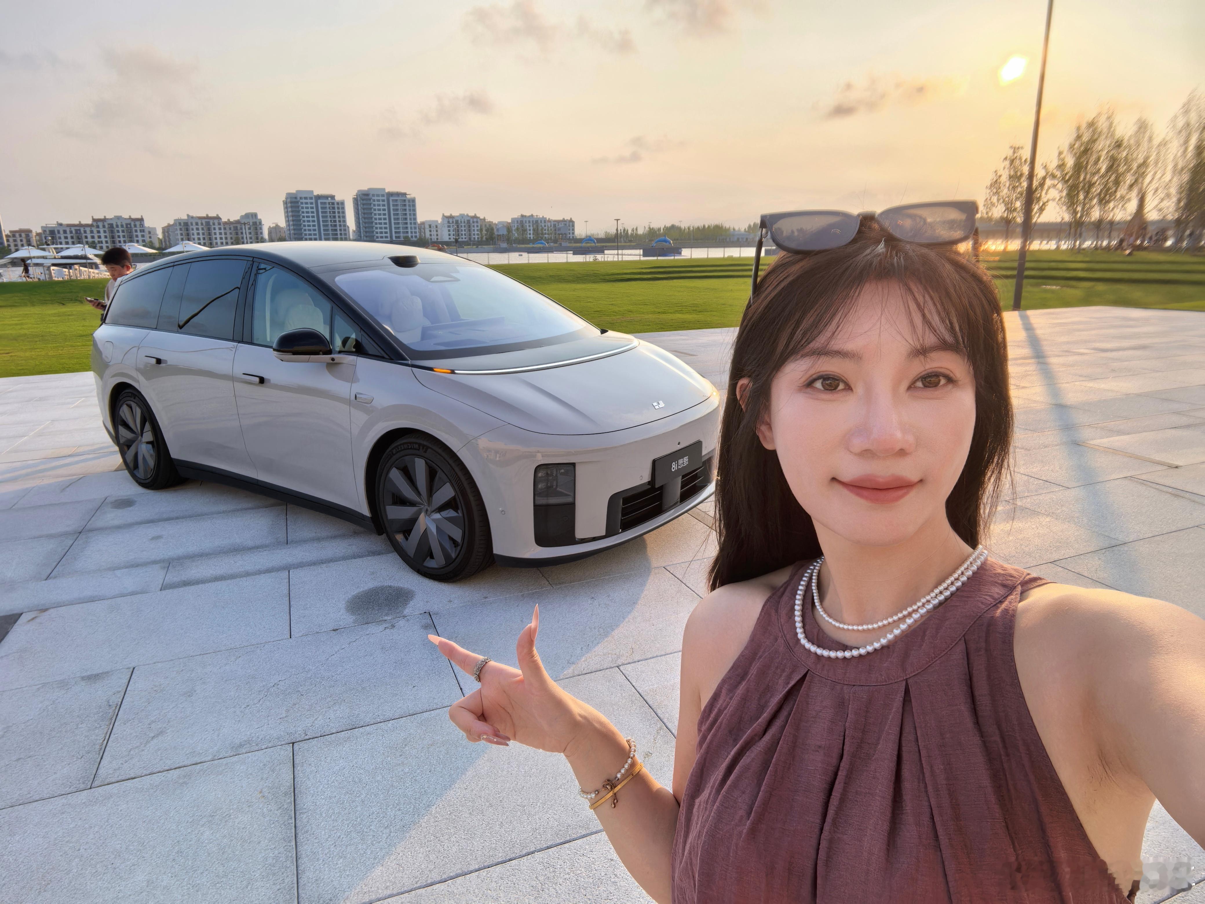 晚上 6 点了，太阳还这么大这么刺眼理想i8我和汽车的日常 ​​​