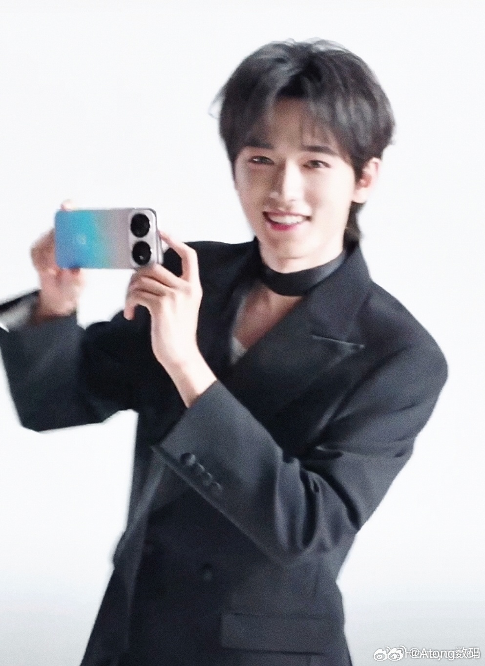 宋亚轩HUAWEI nova代言人宋亚轩也代言了华为nova 16系列粉丝也吃得