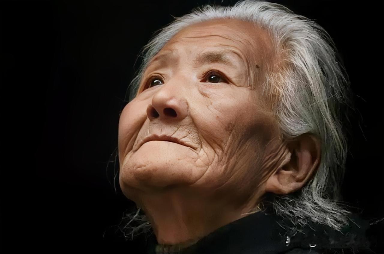 请善待自己的母亲
 
请善待你的母亲，
下辈子，她不会再为你而来。
 
若真能一