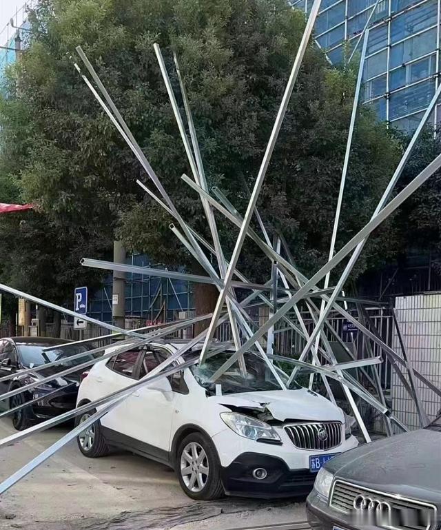这感觉像是炒了A股的自己 ​​​