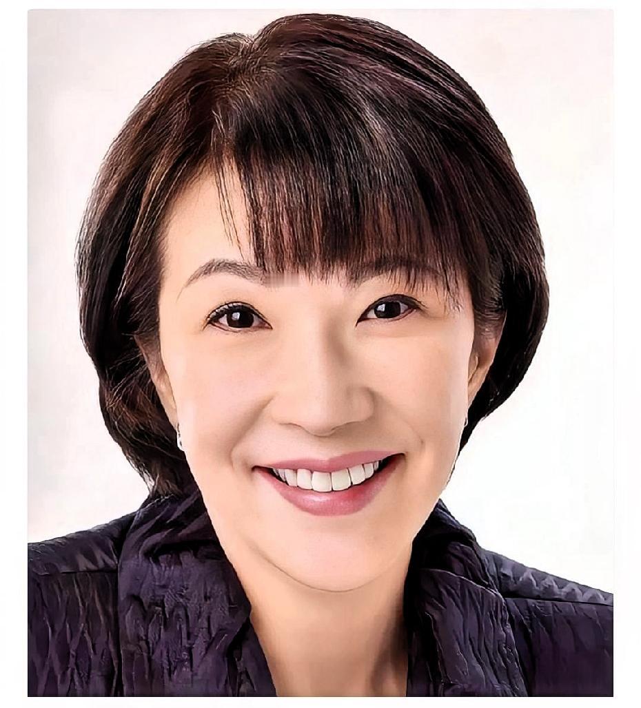 高市尴尬了，本想设宴拉英反华，没想到斯塔默不给面子

斯塔默匆匆访日，没想到高市