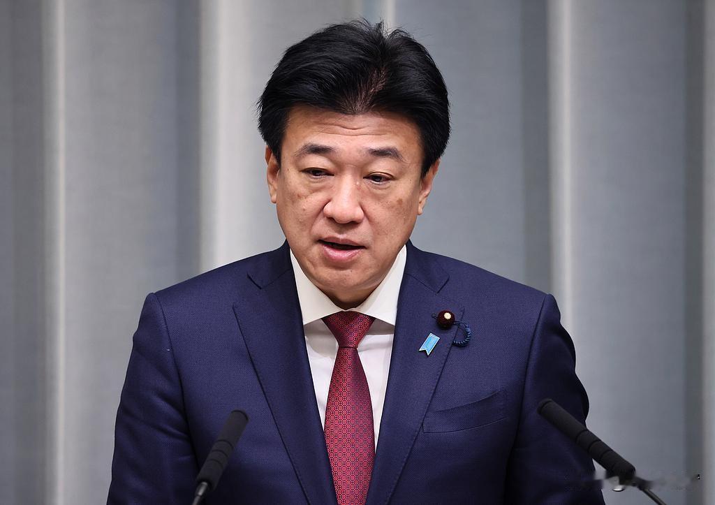 日本这是铁了心要搞“情报集权”啊！新首相高市早苗刚上台就催着建“国家情报局”，还