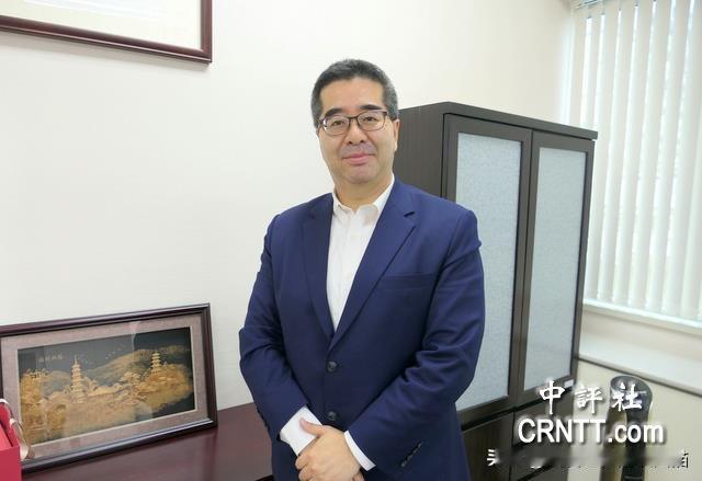 萧旭岑，咱还是沉默是金吧！是非以不辩为解脱，格局都是委屈撑大的～
 
今天顺着中