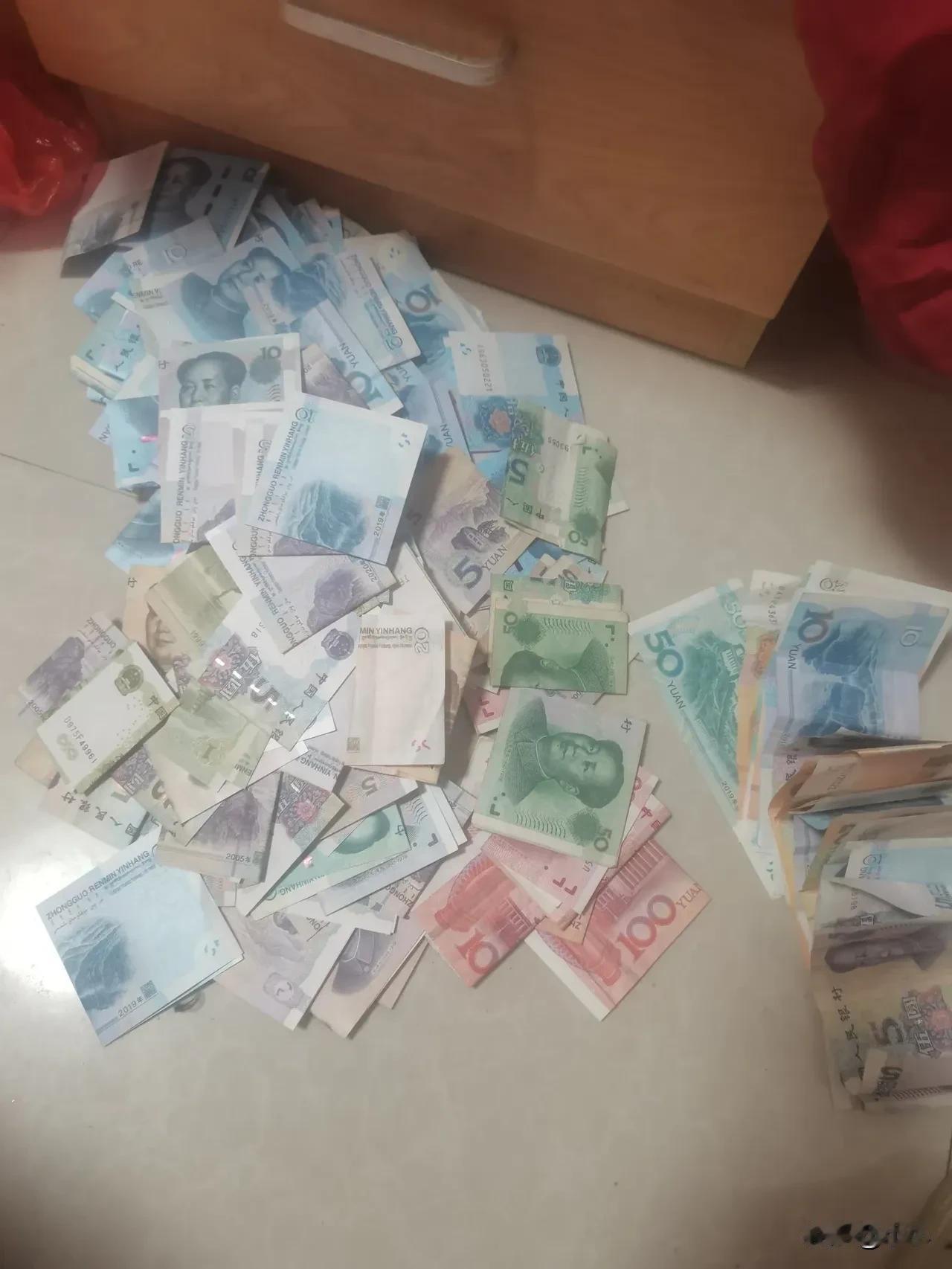 真应该全国推广。这几天看到太多红包差太多的吐槽，派红包的压力很大。

一直来都是