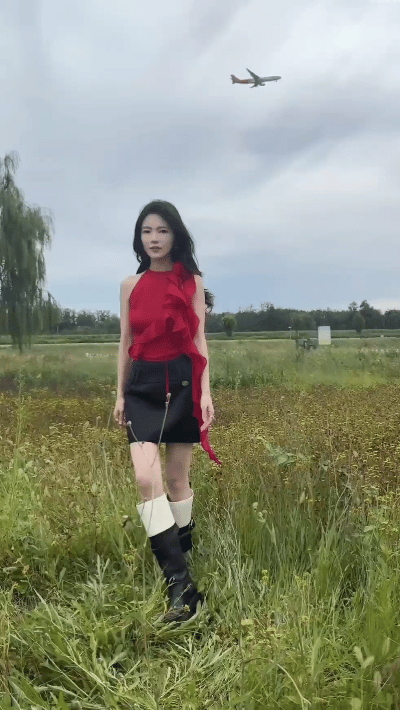 #杜淳妻子王灿患病暴瘦# 想长肉应该先把肠易激综合征治好，然后合理饮食和运动肯定