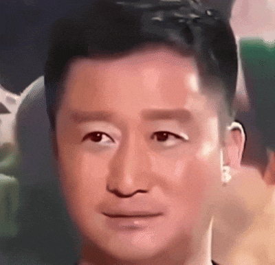吴京 短中庭大眼睛娃娃脸这话题……谁想出来的？