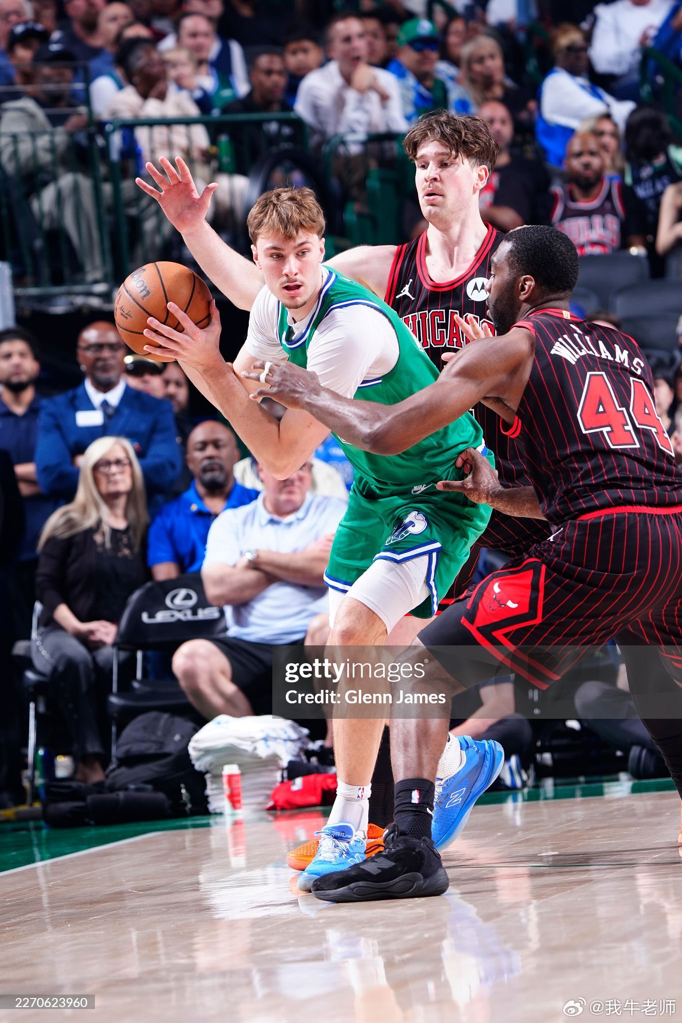 MFFL 我牛官方宣布，弗拉格因左脚踝扭伤，本场比赛不会回归。公牛vs独行侠弗拉