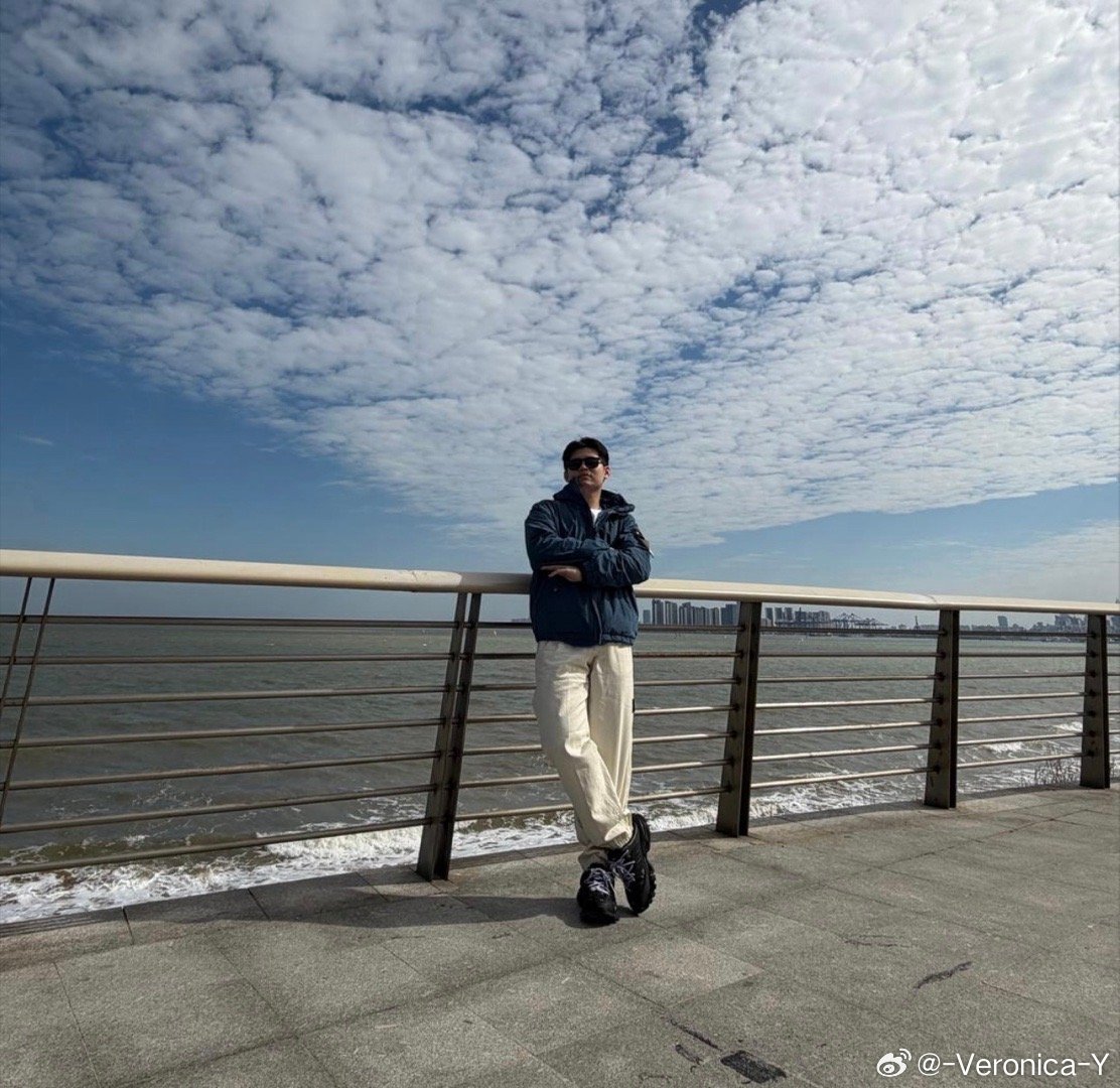 我拉 我拉 我拉拉拉（🦵🏻）