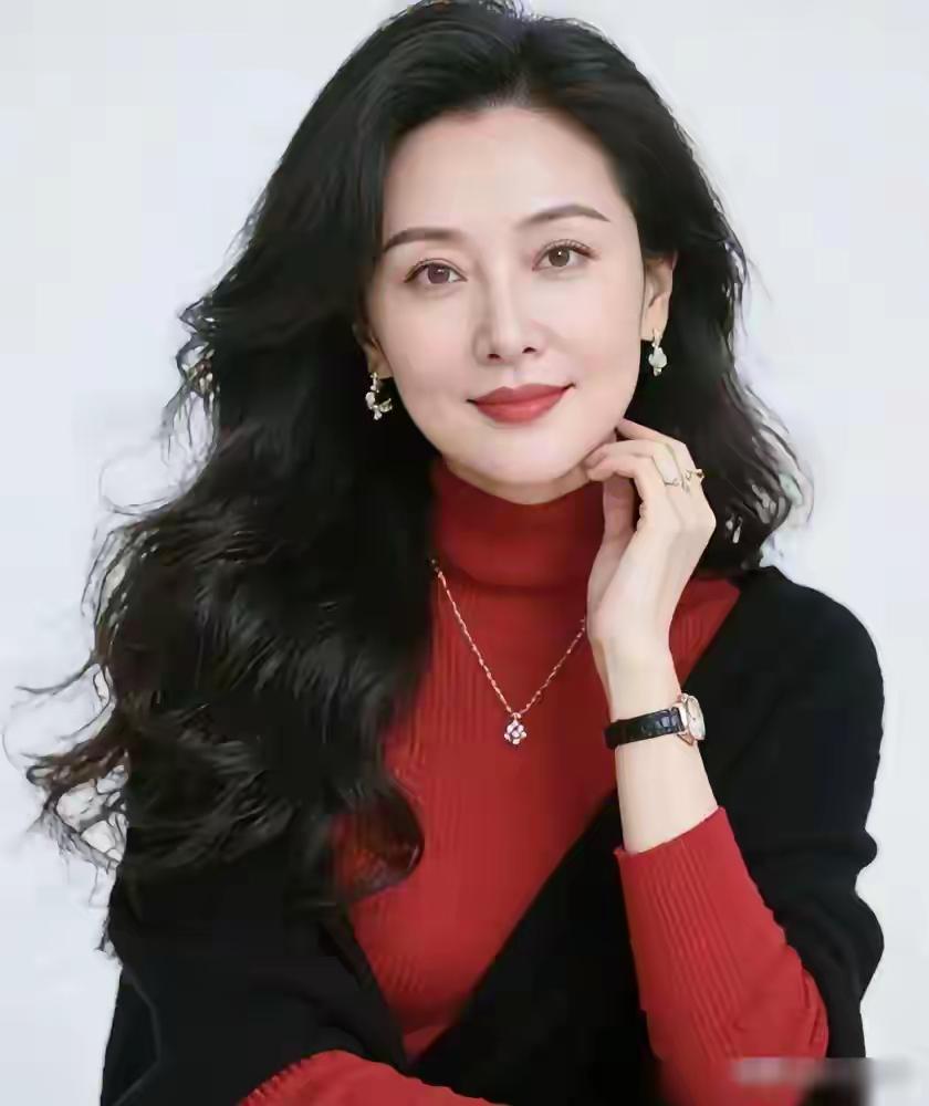 【醉吟得诀】
 文/淡淡兰花香
 条友传予酿诗诀，
醉中信笔意如河
杯盏长随文思