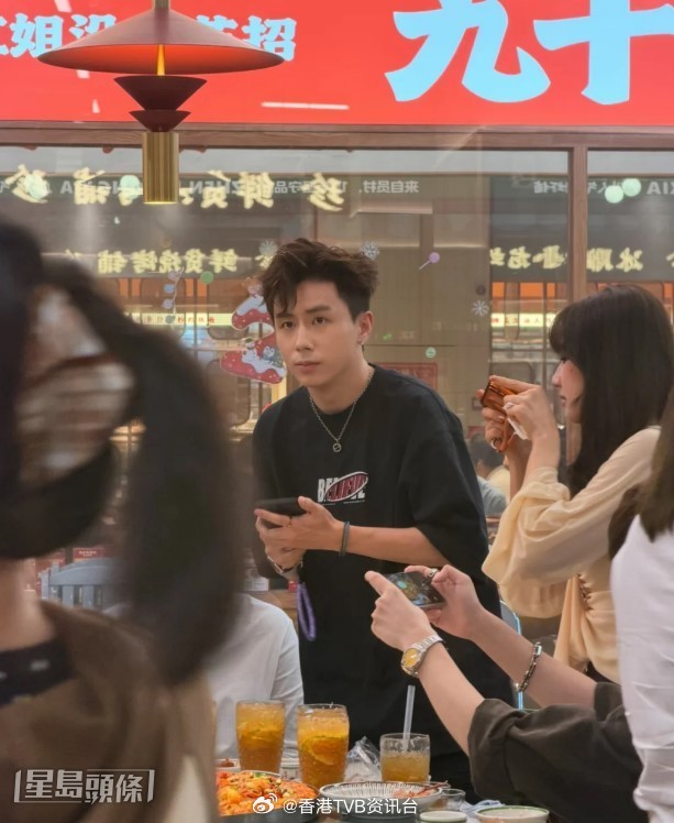 星岛：正义女神｜丘梓谦大赞许绍雄风趣如亲父 与麦皓儿和平分手仍保持联系 澄清与网