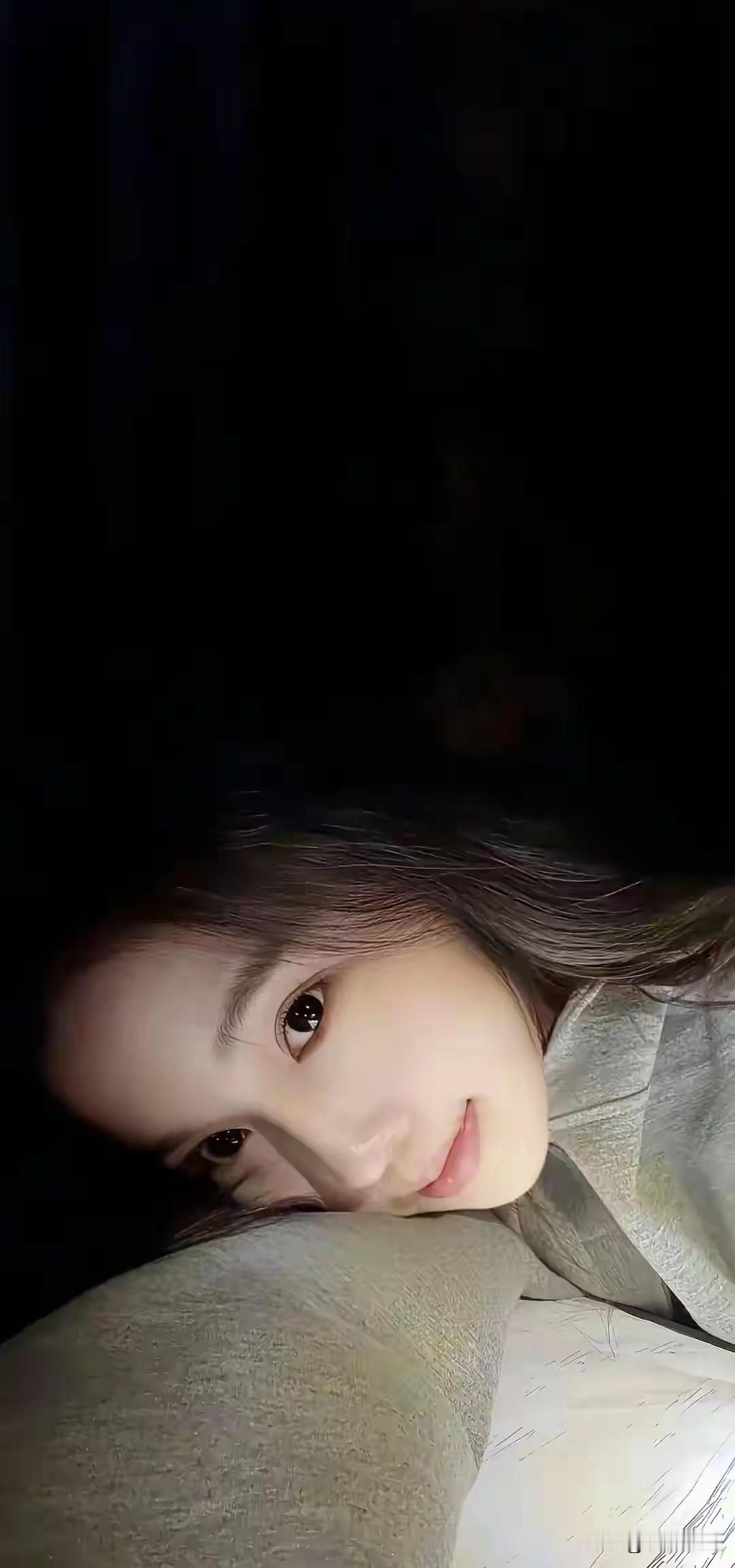 靠天吃饭，就要看老天爷的脸色。
靠人吃饭就要看人脸色。
这一个看字。
学问就大了