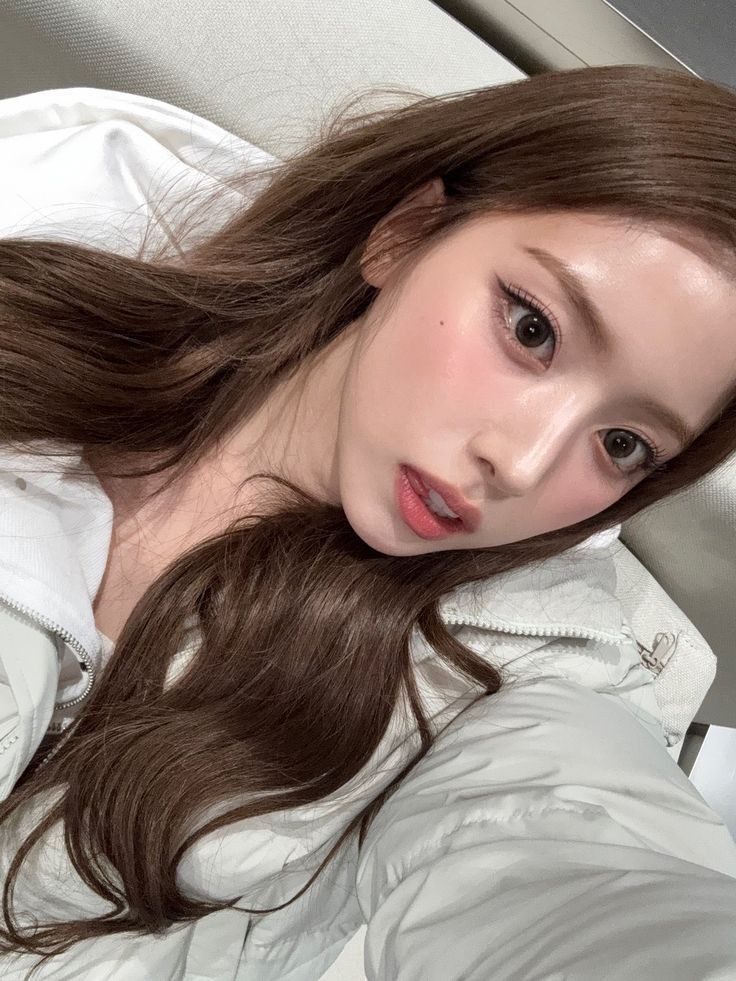 【twi】脸型和鼻子真的好漂亮…NMIXX金智羽 ​​​