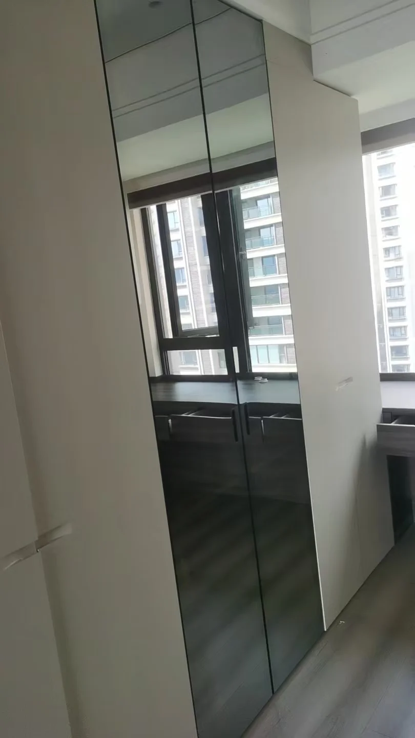 你们要的镀膜玻璃门落地效果