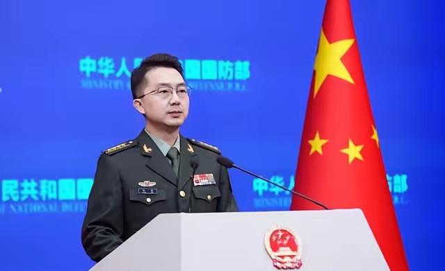 直接摊牌！国防部没有留下任何余地，曾直接把话说透了：谁敢把海马斯火箭炮搬上澎湖和