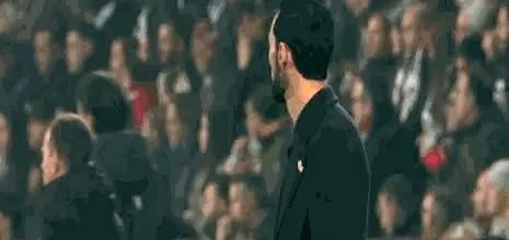 皇马又整活。
 

1月13号，阿隆索刚被炒，阿韦洛亚直接上位。
 

履历？