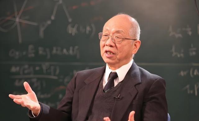 美籍数学家丘成桐在清华任教，曾被问到：“您现在的薪水有多少？”丘成桐回答：“我在